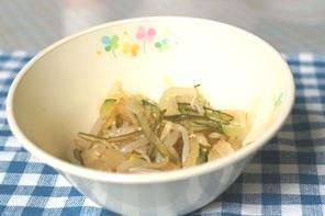 写真:茎わかめサラダ