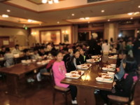 写真：夕飯の様子（カレー）