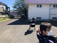 写真：課題回収・配布及び教育相談の様子4