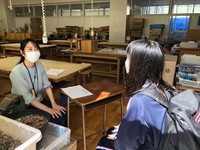 写真：課題回収・配布及び教育相談の様子17