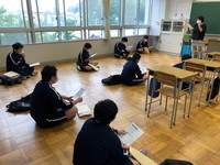 写真：3年生 登校日の様子1