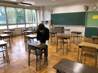 写真：校舎内の消毒作業の様子3