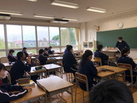 写真：3年生　登校日の様子1