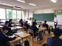 写真：3年生　登校日の様子2