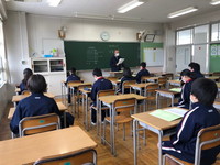 写真：1年B組（前半番号）登校日の様子3