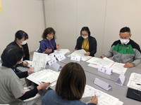 写真：食物アレルギー対応の個別面談の様子