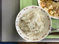 写真：麦ごはん