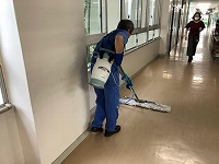 写真：消毒作業の様子2