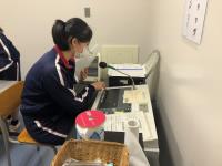 写真：7月9日放送にて呼びかける様子1