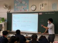 写真：2年生　理科の授業の様子