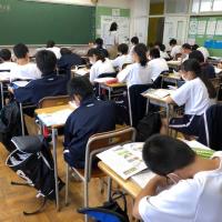 写真：定期考査のある教室の風景1