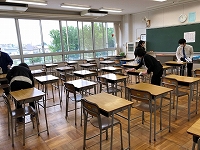 写真：6月1日消毒作業1