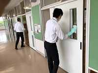 写真：6月1日消毒作業2