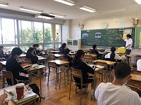 写真：少人数での授業の様子4