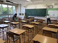 写真：6月10日消毒作業1