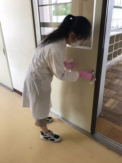 写真:消毒の様子