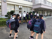 写真：あいさつ運動の様子2