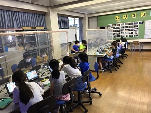 パソコン室の様子