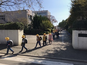 集団下校訓練下校の様子