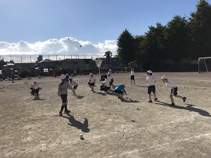 1年生玉入れの様子2枚目