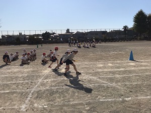 3年生近道リレーの様子