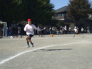 6年生近道リレーの様子2枚目