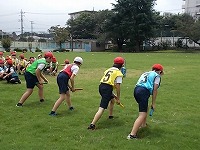 写真：バトンパスリレーの様子1