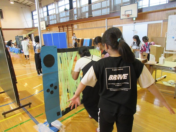 体育館あそびの様子