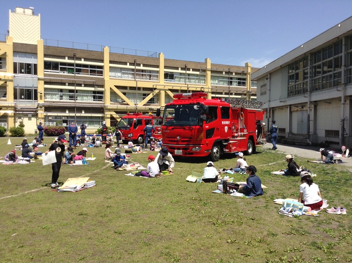 消防写生会の子供たちの様子
