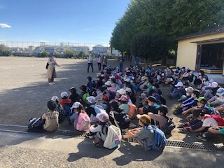 遠足到着の様子