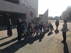 まちたんけん出発の様子1