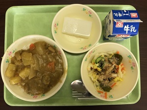 今日の給食の写真