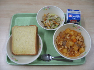 給食