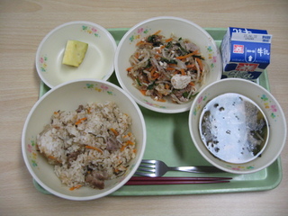 給食