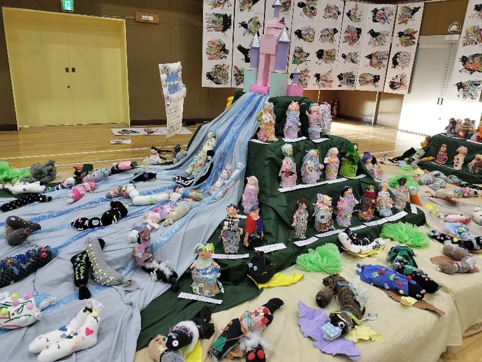 ゆめのせかい　おしゃれなカラス