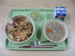 給食