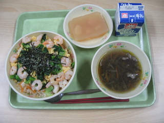 給食