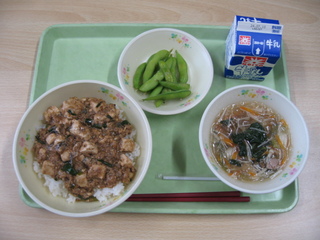 給食