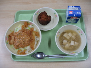 給食