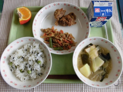 給食