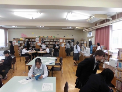 1年図書オリエンテーション