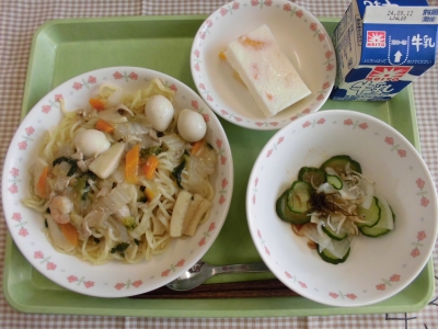 給食