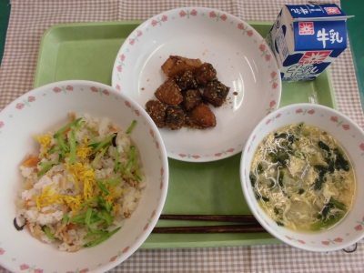 給食