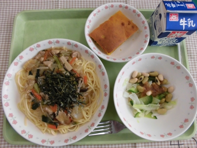 給食