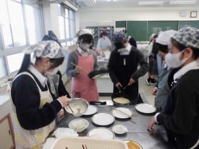 クレープづくり