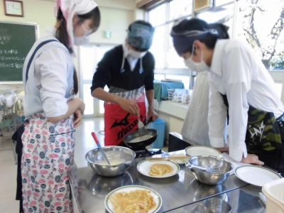 クレープづくり