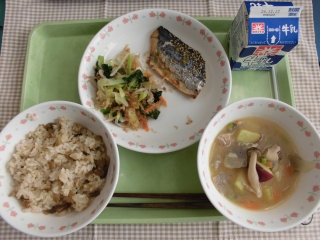 給食