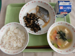 給食