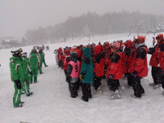 午前のスキー講習