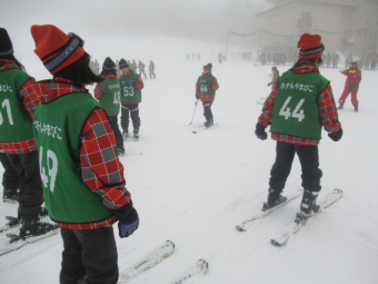 写真　スキー教室